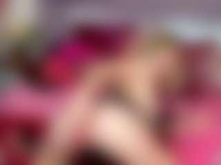 Live cam show with RoxyeSinner - Strapon on Cam Slut
