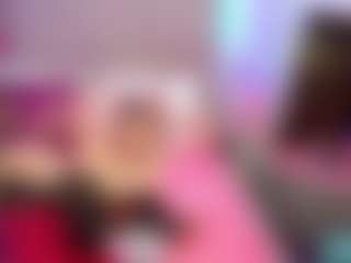 RoxyeSinner's Live Sex Cam Show