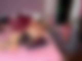 Live cam show with RoxyeSinner - BBW on crypto-cams