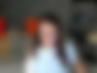 Live cam show with Viva-Kelsey - Body Massage on Milfs Live
