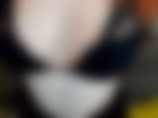 Live cam show with Viva-Kelsey - Glasses on Dare Cams