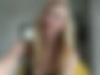 Live cam show with WildaBoswink - Small Tits on CamClone