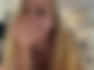WildaBoswink's Live Sex Cam Show