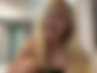 WildaBoswink's Live Sex Cam Show