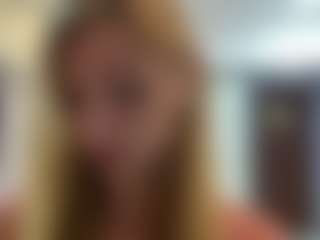 Live cam show with Dina - Genital Piercings on livesuperchat.net