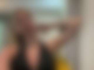 Live cam show with Dina - Bedroom on CamwithHer