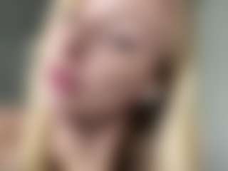 Live cam show with Dina - Blue Eyes on sexytreat.net