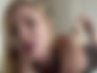 Live cam show with Dina - Handjob on TastyBlacksLive
