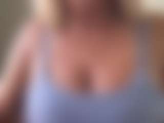 chloekiss's Live Sex Cam Show