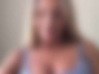chloekiss's Live Sex Cam Show