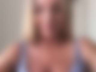 Live cam show with chloekiss - White Mature on crypto-cams | poland