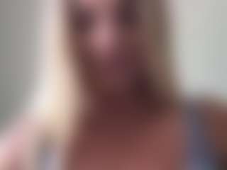 chloekiss's Live Sex Cam Show