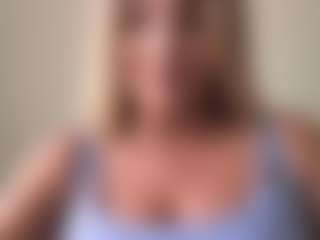 chloekiss's Live Sex Cam Show