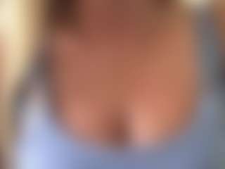 chloekiss's Live Sex Cam Show