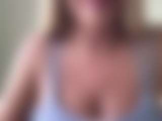 chloekiss's Live Sex Cam Show
