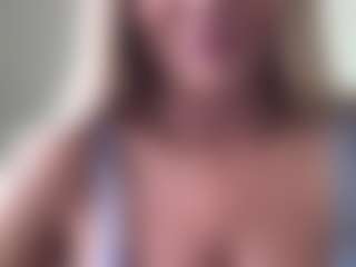 chloekiss's Live Sex Cam Show