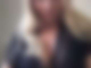 Live cam show with chloekiss - Blonde Hair Middle Aged on CamClone