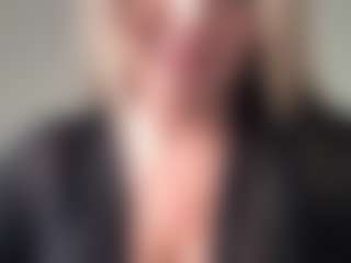 Live cam show with chloekiss - Cuckold on Milfs Live