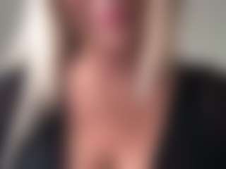 chloekiss's Live Sex Cam Show