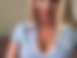 chloekiss's Live Sex Cam Show