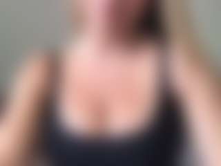 chloekiss's Live Sex Cam Show