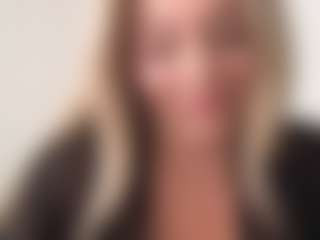 chloekiss's Live Sex Cam Show