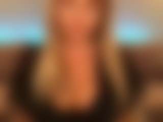 Live cam show with chloekiss - Blue Eyes on parknlotfishbdy