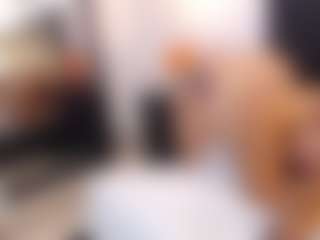 Live cam show with CurvyTemptation - New Tattoos on xDating