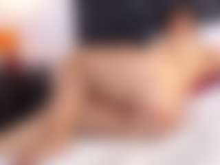 Live cam show with CurvyTemptation - New Lovense on Dolls Live