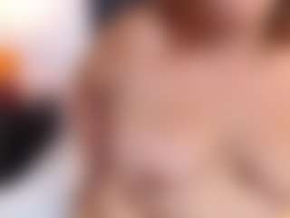 CurvyTemptation's Live Sex Cam Show