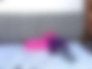 Live cam show with iisabella-noa - Butt Plug on Soda Cam