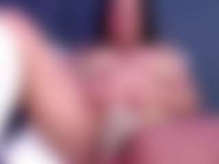 Live cam show with leilacarther - Fingering on AdultVida.com