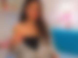 Live cam show with RefugioSlomba - Striptease on Camsoda
