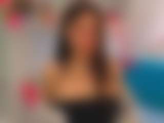 Live cam show with RefugioSlomba - Moaning on sexylive.show