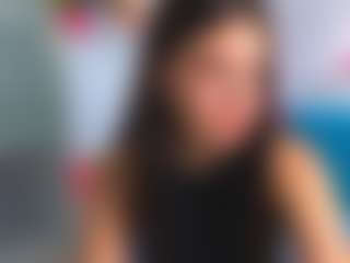 Live cam show with RefugioSlomba - Twerk on Camsoda