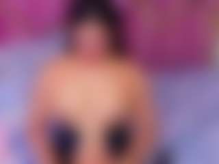Live cam show with softlatina - Brown Eyes MILF on Chatstar