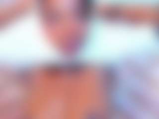 Live cam show with SophiaScottX - Public Curvy on liverealitysex.com