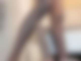 Live cam show with SophiaScottX - Public on Streamer API