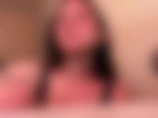 Live cam show with Helen - College Curvy on SquirtSoMuch