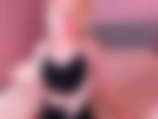 Live cam show with kikipeachhh - Small Tits on Dolls Live