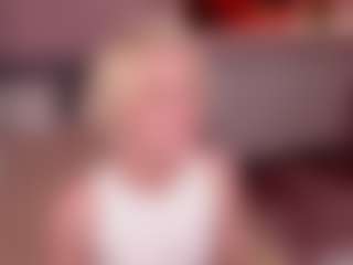 Live cam show with kikipeachhh - Blue Eyes on SpankPalCams
