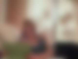 Live cam show with LuciWoolhouse - Middle Aged on Camsoda