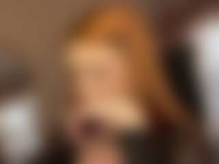 Live cam show with LuciWoolhouse - Small Tits Mature on CamClone