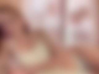 Live cam show with LuciWoolhouse - Teen (18+) on TeamSkeetLive