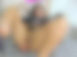 Live cam show with miitchasm - Striptease on CamSodaAdn