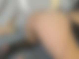 Live cam show with miitchasm - Shaved Pussy on AdultVida.com