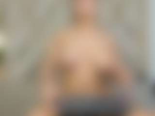Live cam show with miitchasm - Fingers on Gym Cam Girls