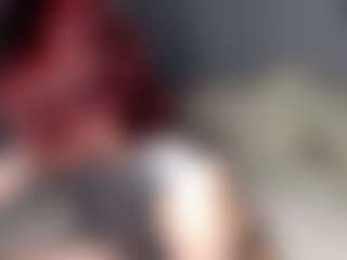 Red-RoxyFoxy's Live Sex Cam Show