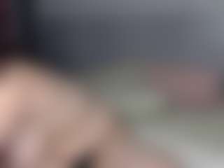 Red-RoxyFoxy's Live Sex Cam Show