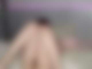Red-RoxyFoxy's Live Sex Cam Show
